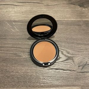 Mac golden bronzing powder